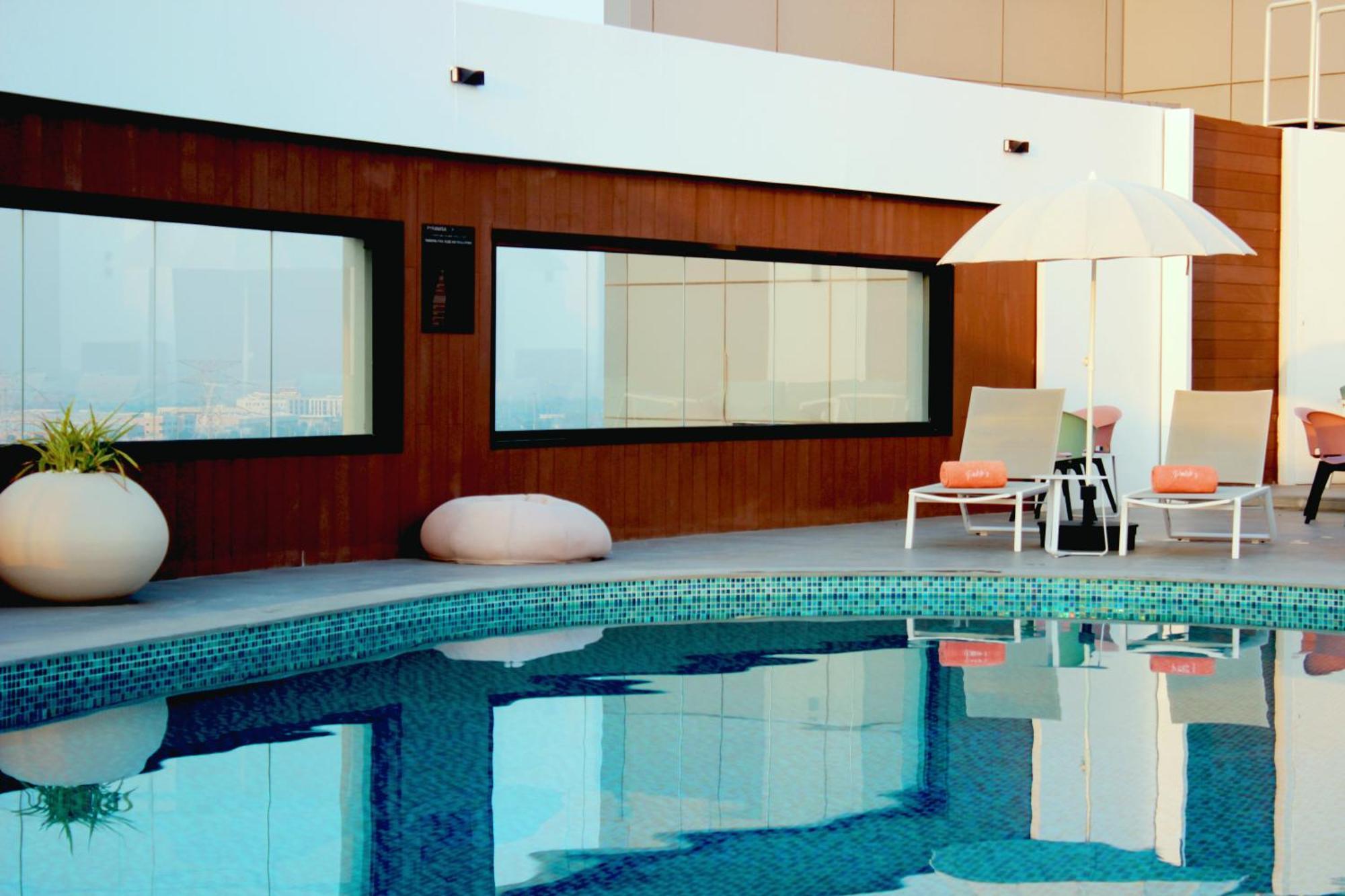 Pyramisa Hotel Apartments Dubai Buitenkant foto